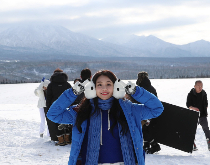홋카이도 설원에서 트와이스.jpgif | 인스티즈