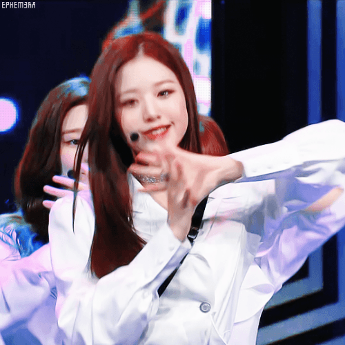 [아이즈원] 오늘자 엠카 장원영.gif | 인스티즈