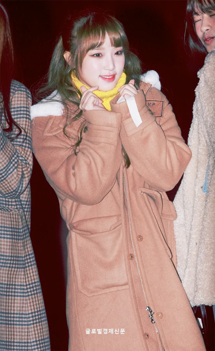 어젯밤 늦게까지 콜라 사이다 말아 마신듯한 아이즈원 출근길 사진.jpg | 인스티즈