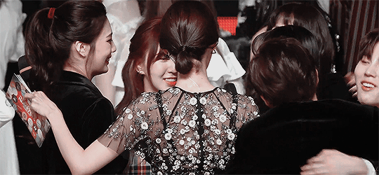 2018년을 맞이하는 레드벨벳 처제들.gif | 인스티즈