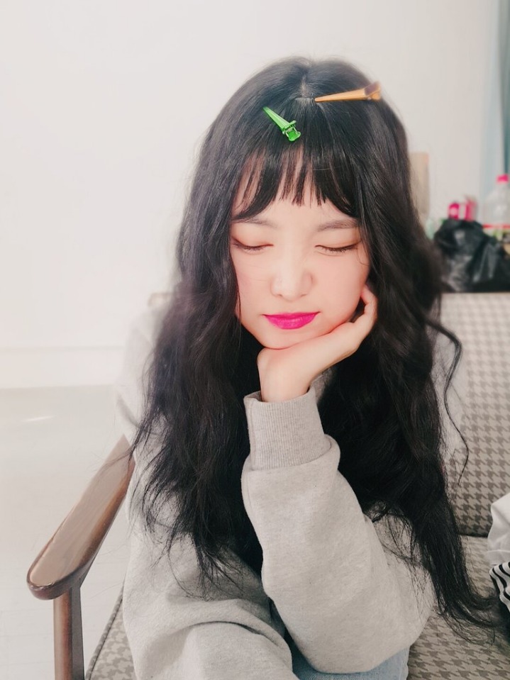 오늘자 앞머리 내린 나은이.jpg | 인스티즈
