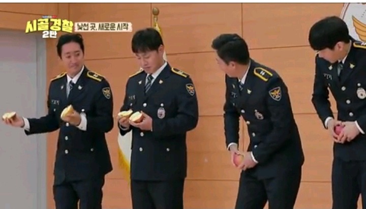 시골경찰 영주 경찰이 되기위힌 신고식 | 인스티즈