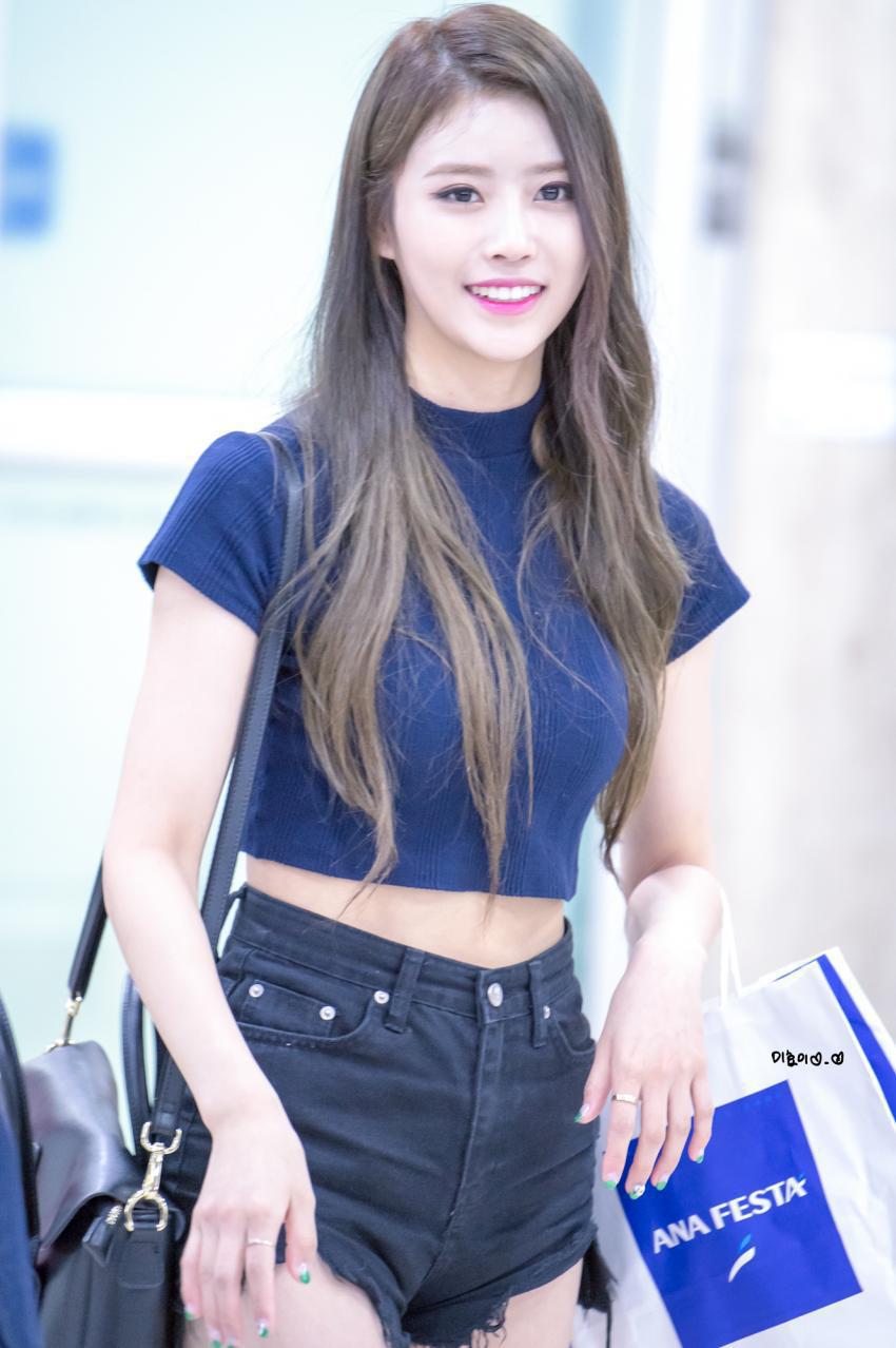 검은바지를 무척이나 좋아하는 러블리즈 미주.jpg | 인스티즈