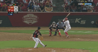 김주찬의 도루를 저지하는 최준석의 송구 | 인스티즈