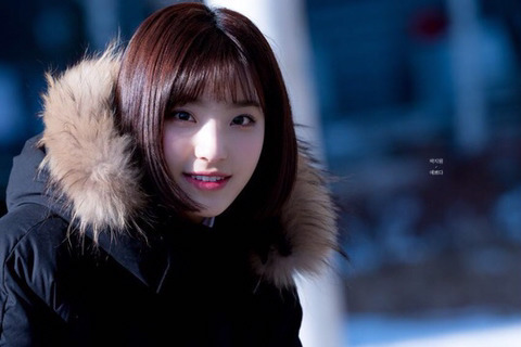 요즘 잘 안 올라와서 올려보는 프로미스나인 이새롬.jpgif | 인스티즈