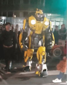 이태원 할로윈 끝판왕 떳다.gif | 인스티즈