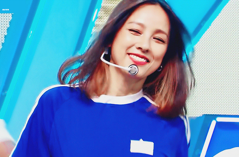 오늘 신인그룹 싹쓰리 데뷔무대 린다G.gif | 인스티즈