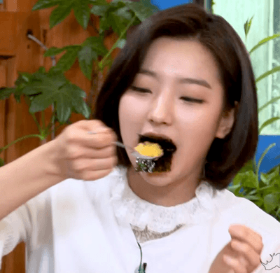 잘 먹는 이새롬.gif | 인스티즈