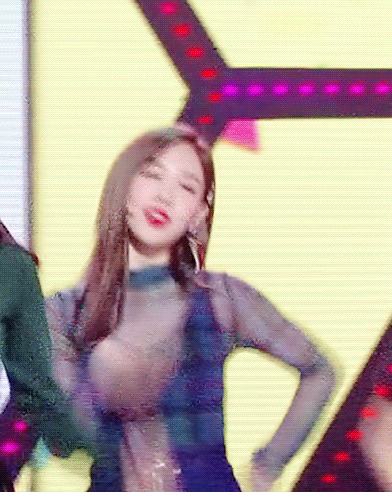 또 레전드 찍은 뮤직뱅크 나연이 | 인스티즈