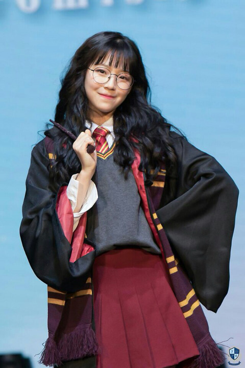 약속회 응모를 고민하다 프로미스 나인 백지헌 | 인스티즈