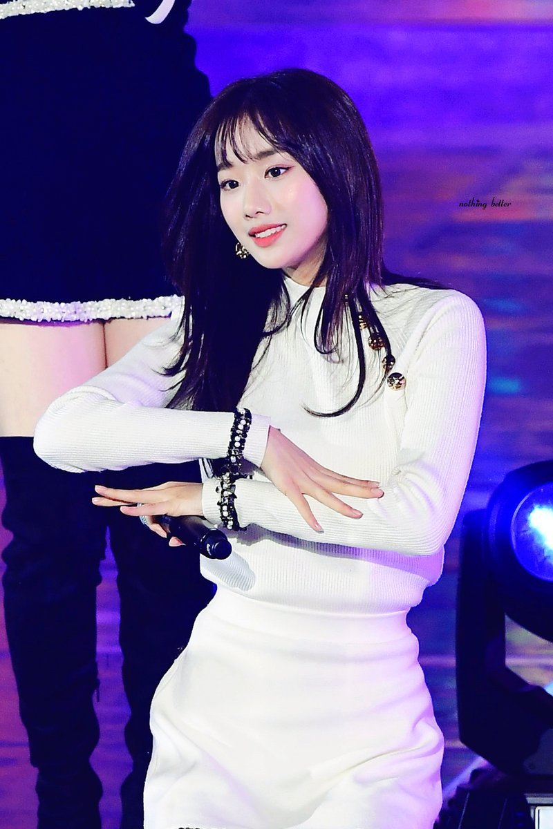상큼하게 이쁜 에이프릴 이나은.jpgif | 인스티즈